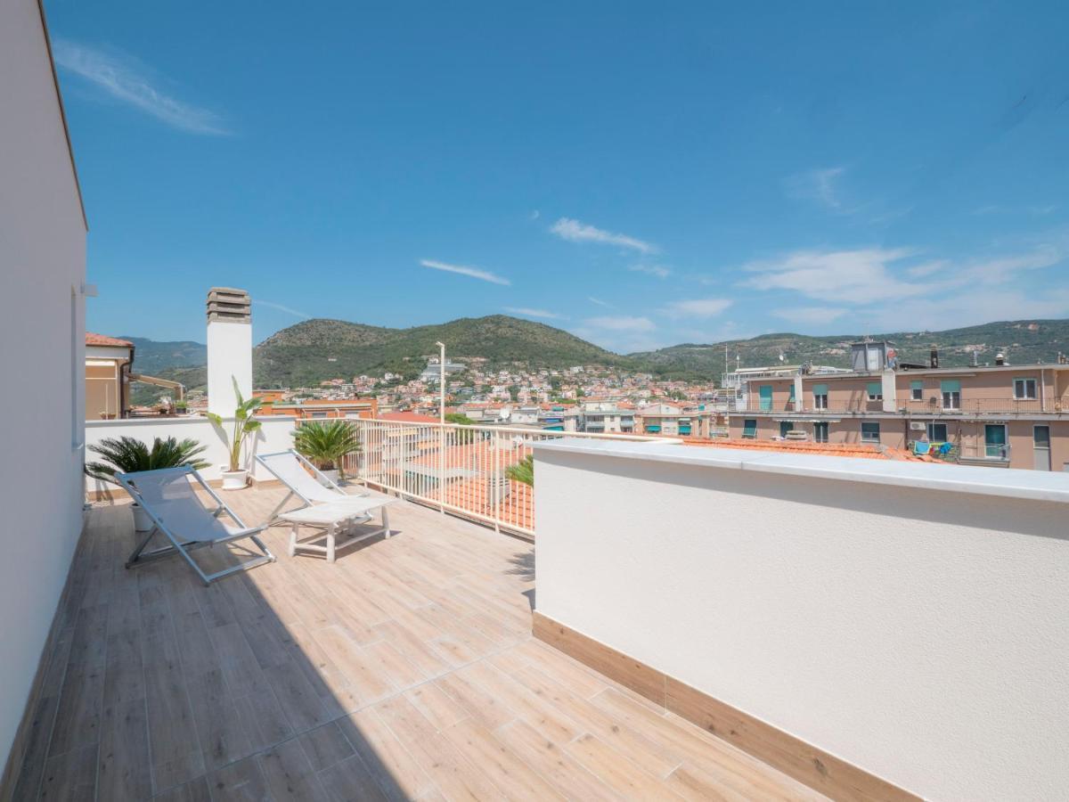 Hotel Continental Pietra Ligure Extérieur photo