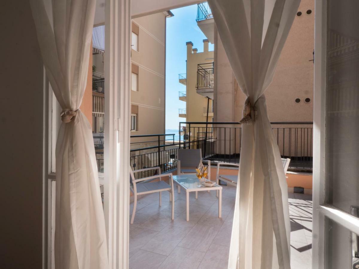 Hotel Continental Pietra Ligure Extérieur photo